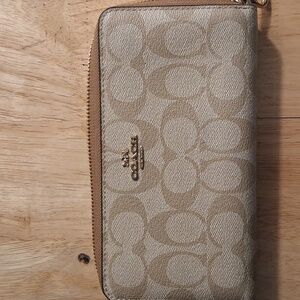 Coach Signature Beige Wallet